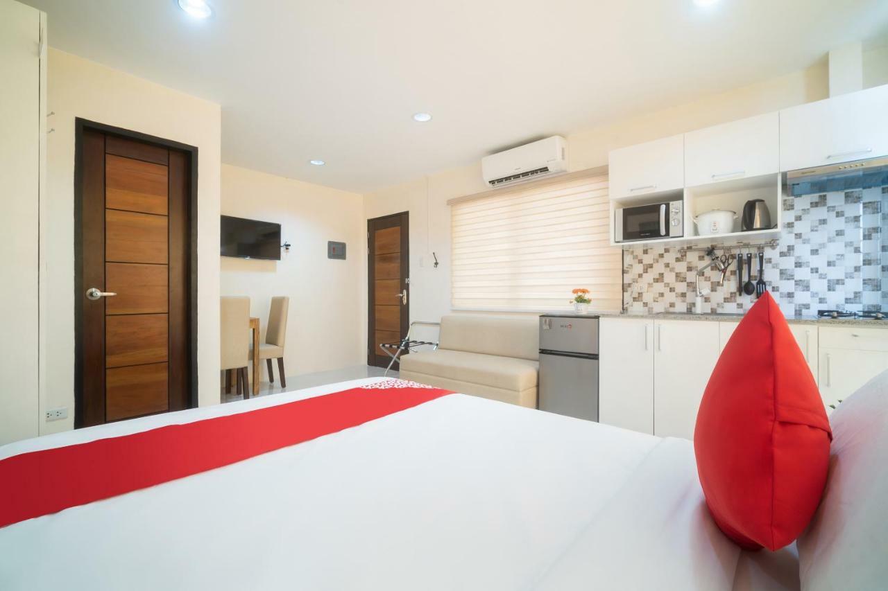 Oyo 199 Solange Apartelle Davao Luaran gambar