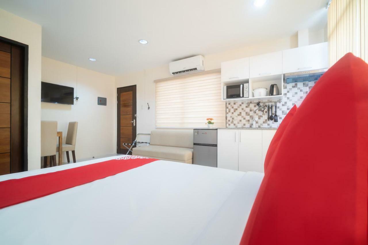 Oyo 199 Solange Apartelle Davao Luaran gambar