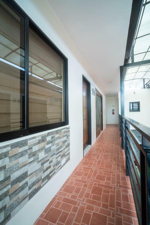 Oyo 199 Solange Apartelle Davao Luaran gambar