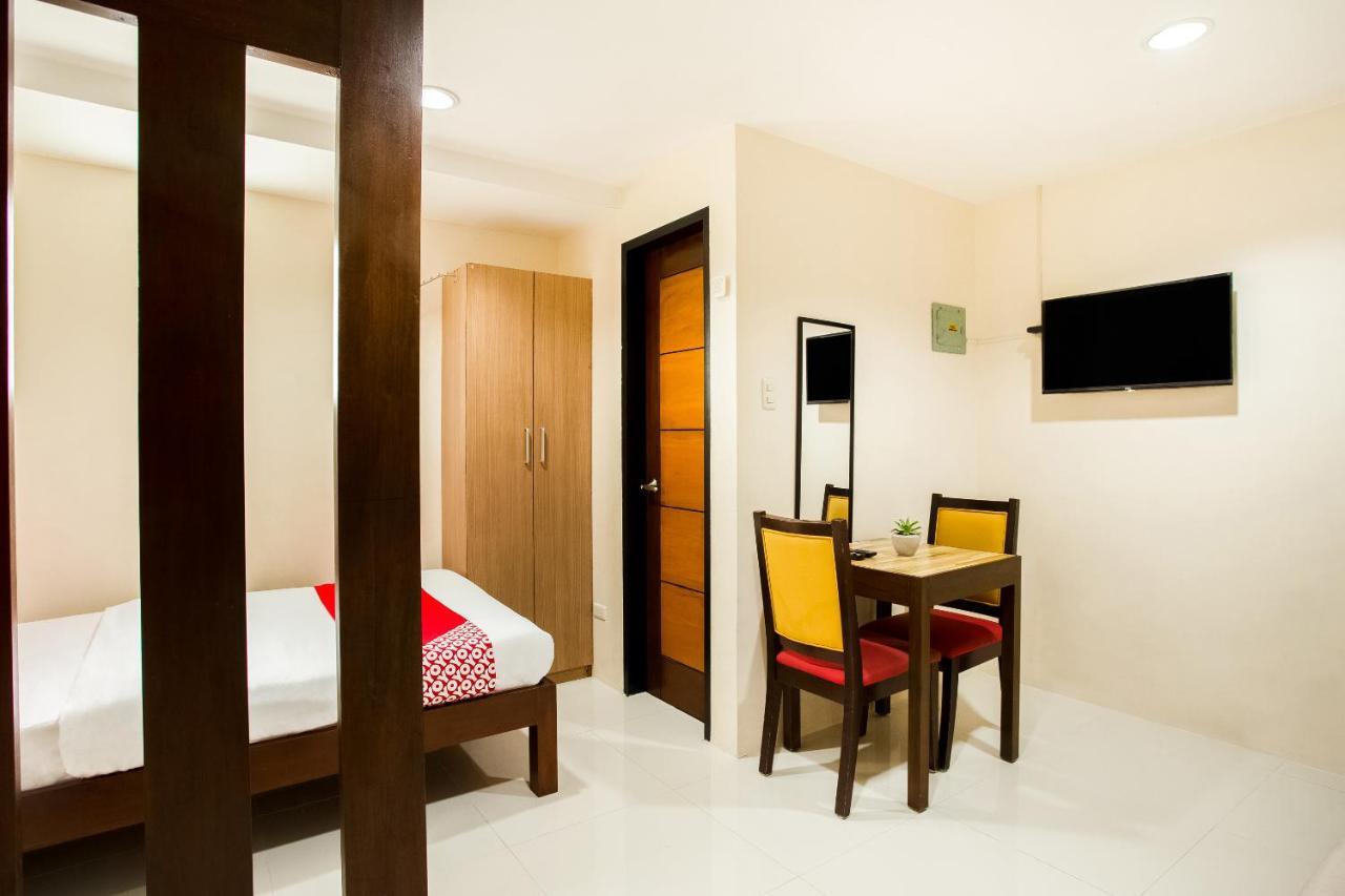 Oyo 199 Solange Apartelle Davao Luaran gambar